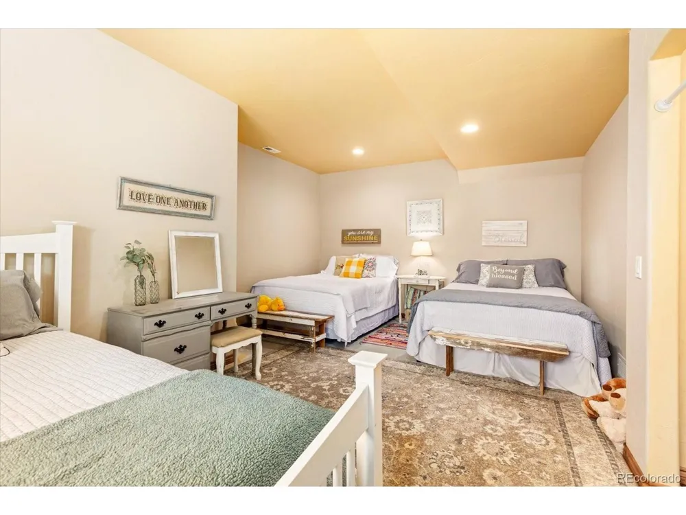990 Hamilton Creek Road Coaldale, CO 81222