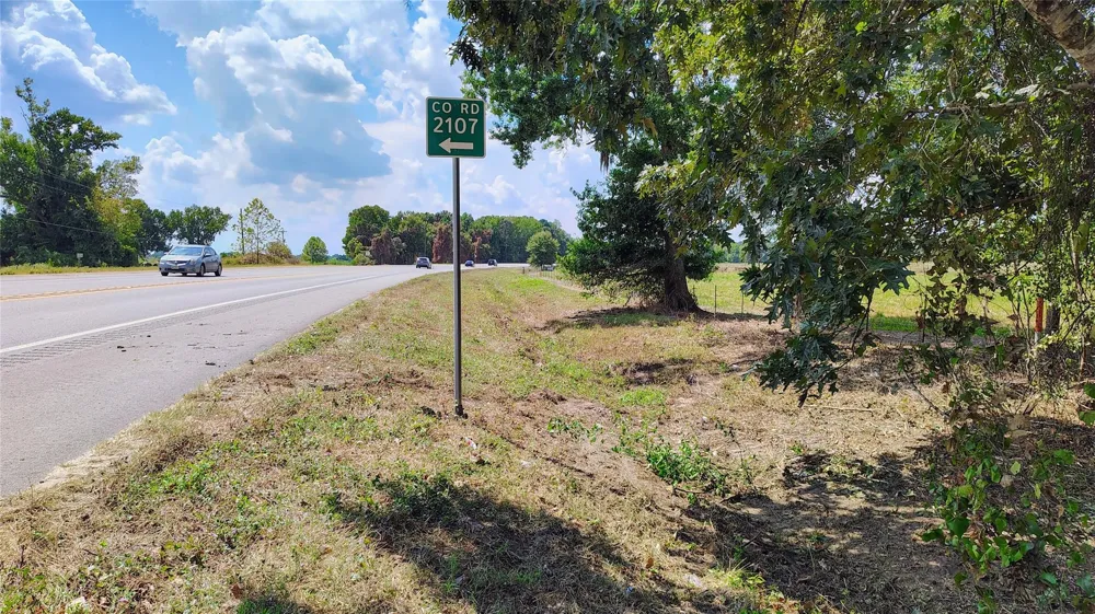 414 Highway 105 W Liberty, TX 77575