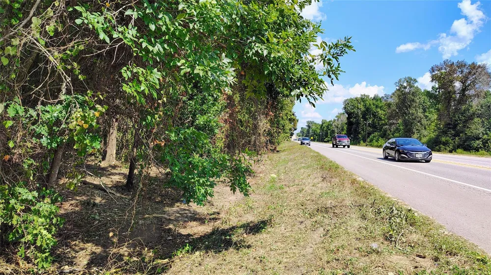414 Highway 105 W Liberty, TX 77575