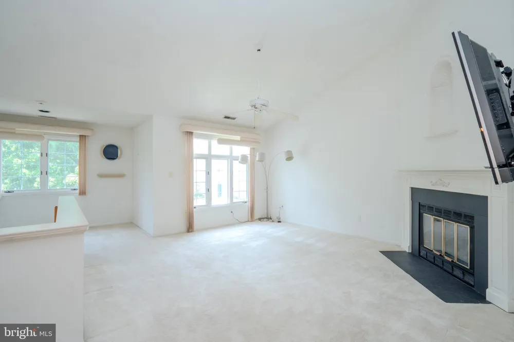 1 RUTLAND LANE Monroe Township, NJ 08831