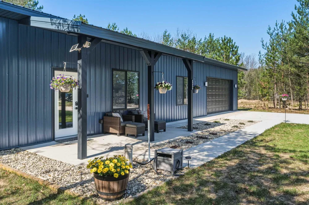 8006 Springwater Drive Clearwater Township, MI 49676