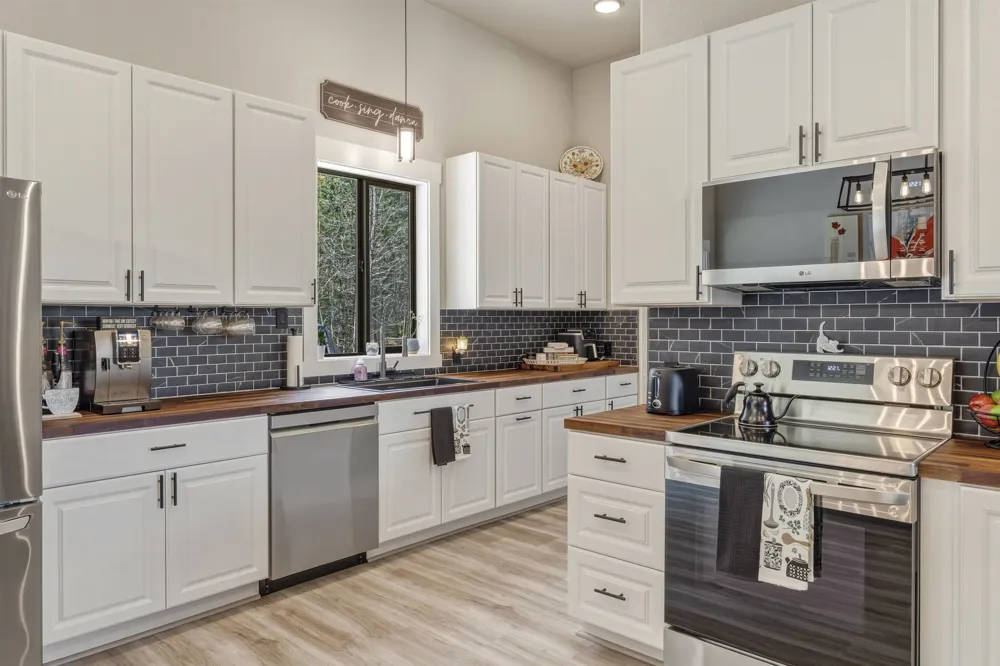 8006 Springwater Drive Clearwater Township, MI 49676