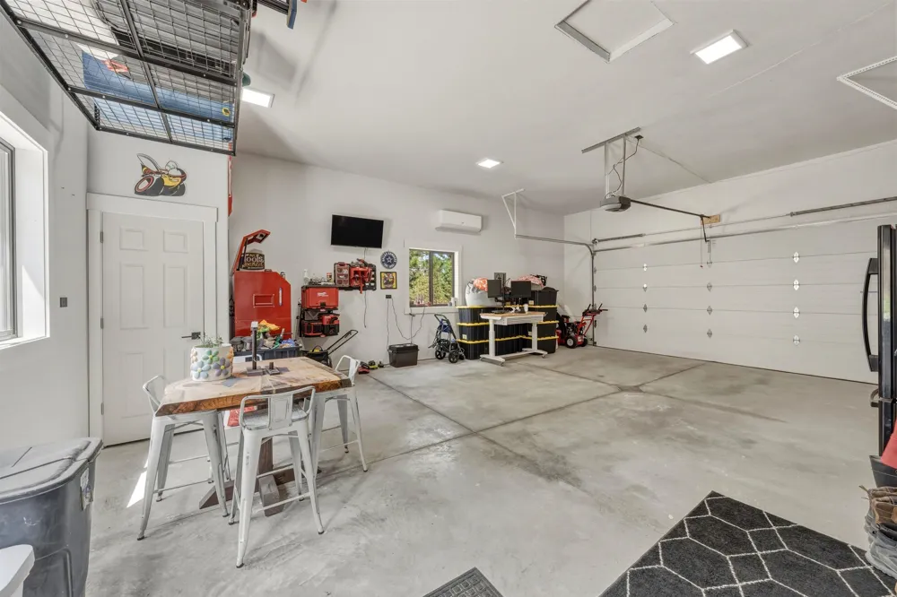8006 Springwater Drive Clearwater Township, MI 49676