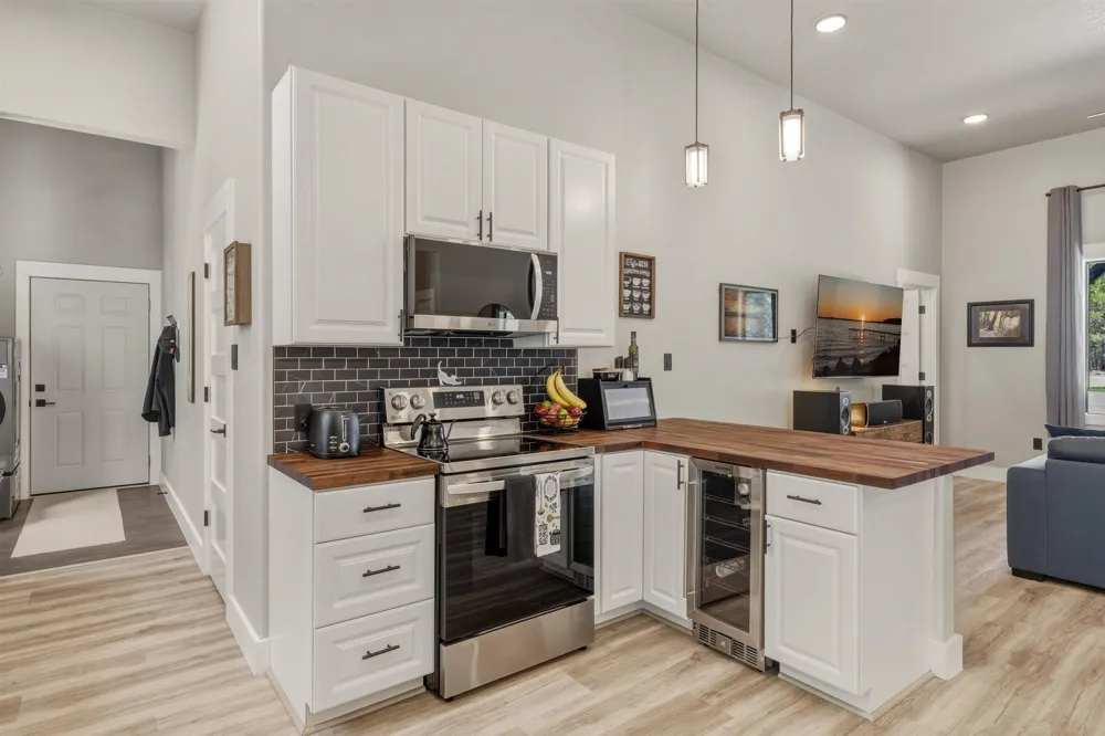 8006 Springwater Drive Clearwater Township, MI 49676