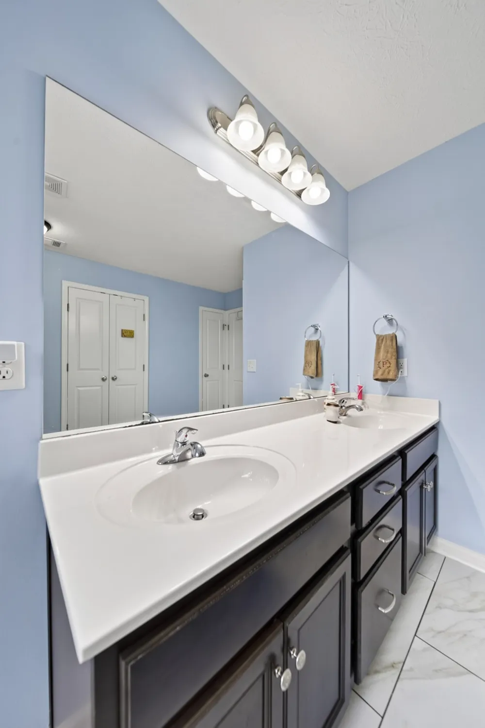 123 Annapolis Bend Cir Hendersonville, TN 37075