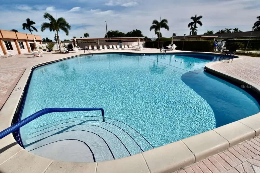 2784 DUDLEY DRIVE E #E West Palm Beach, FL 33415