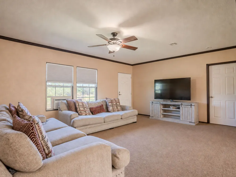 100 Northridge Lane Martindale, TX 78655