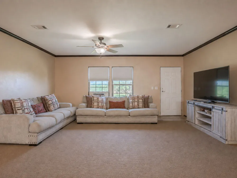 100 Northridge Lane Martindale, TX 78655