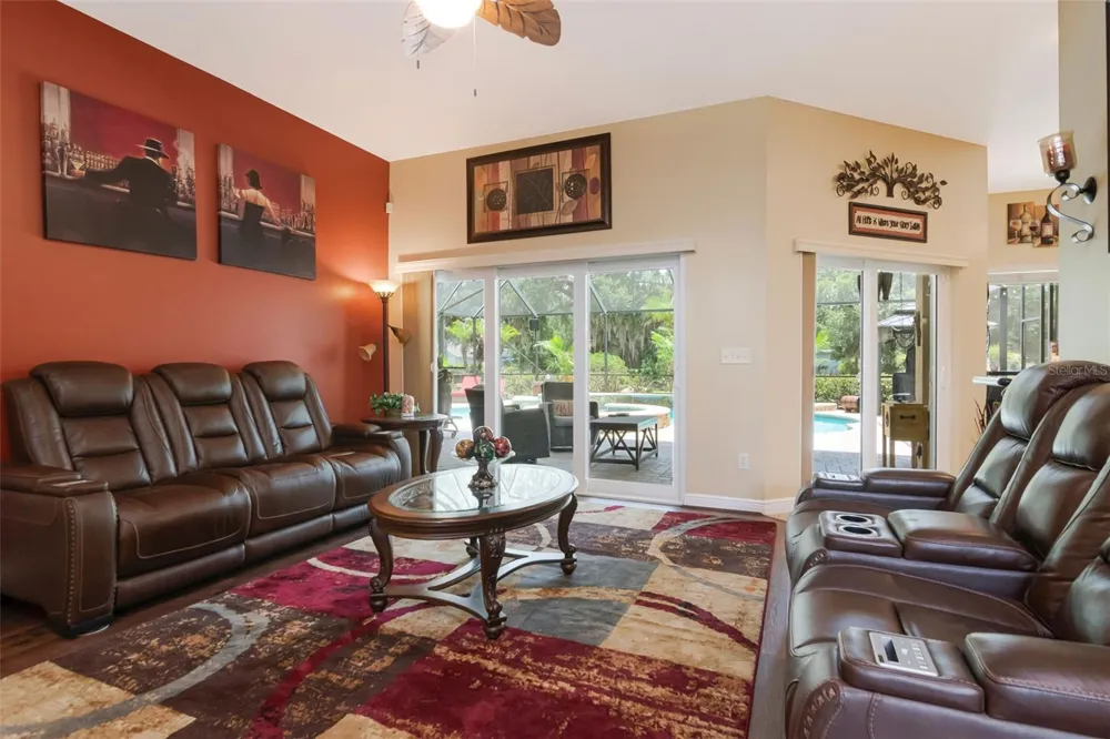3823 ANCIENT OAK TRAIL Plant City, FL 33565