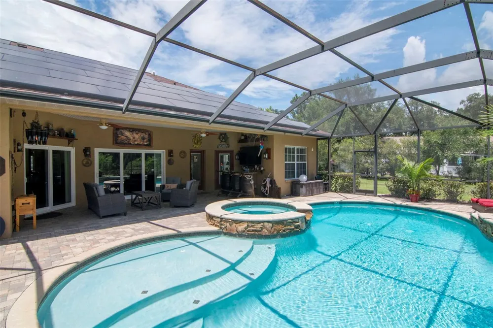 3823 ANCIENT OAK TRAIL Plant City, FL 33565
