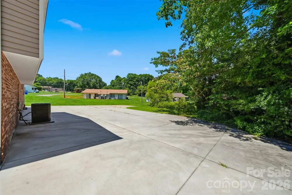 1401 Southwest Boulevard Newton, NC 28658