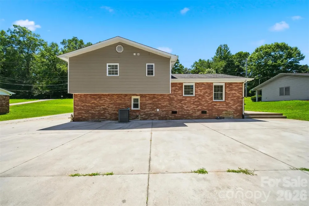 1401 Southwest Boulevard Newton, NC 28658