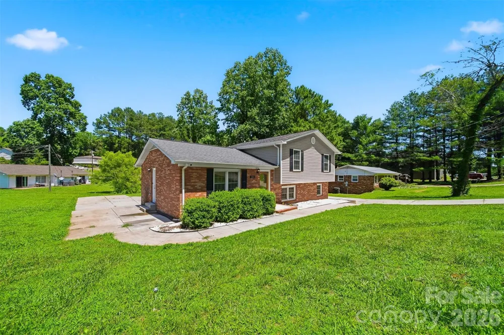 1401 Southwest Boulevard Newton, NC 28658