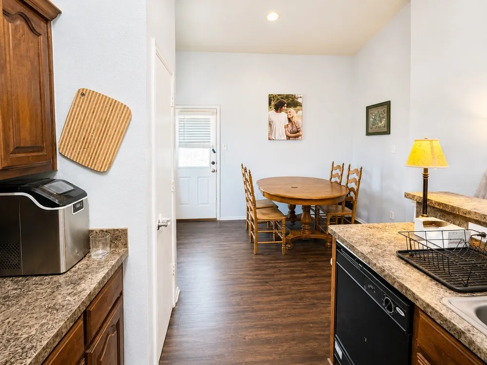 1249 Cottonwood Drive Crowley, TX 76036