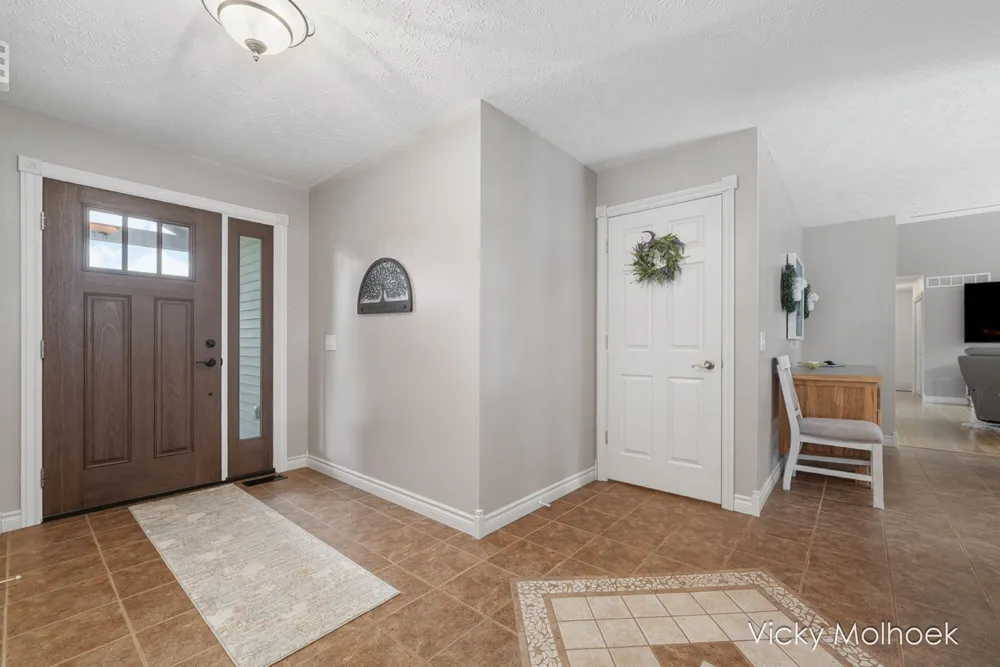 817 Pheasant Ridge Drive Hastings, MI 49058