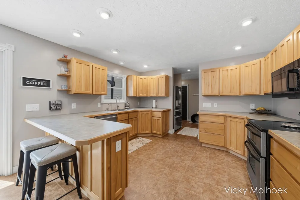817 Pheasant Ridge Drive Hastings, MI 49058