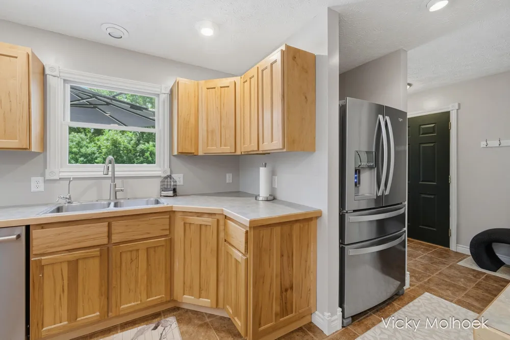 817 Pheasant Ridge Drive Hastings, MI 49058