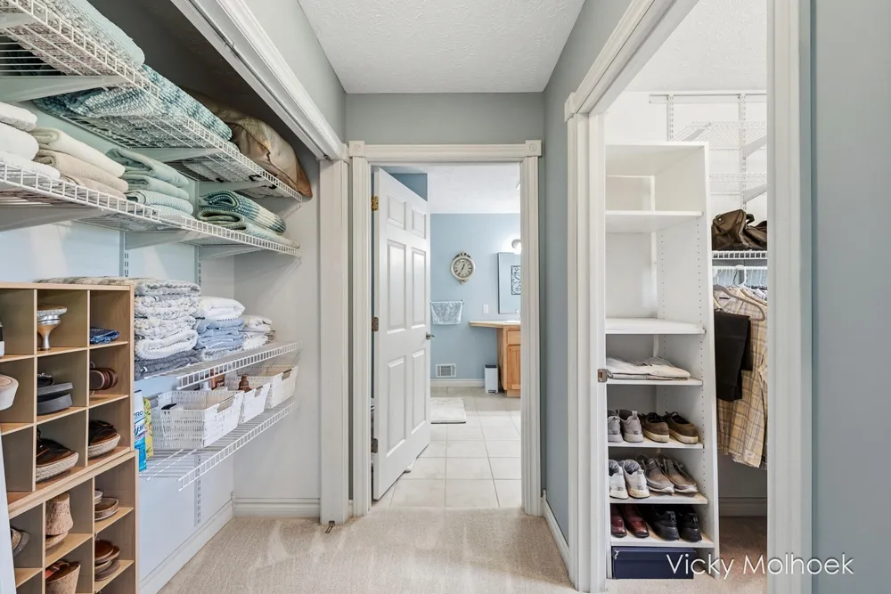 817 Pheasant Ridge Drive Hastings, MI 49058