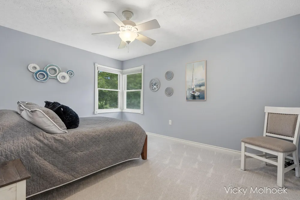 817 Pheasant Ridge Drive Hastings, MI 49058