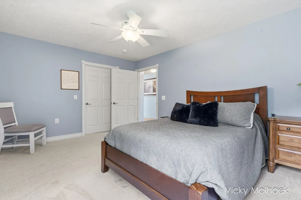 817 Pheasant Ridge Drive Hastings, MI 49058