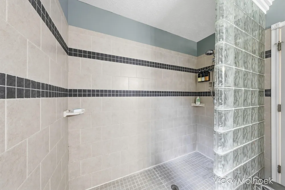 817 Pheasant Ridge Drive Hastings, MI 49058
