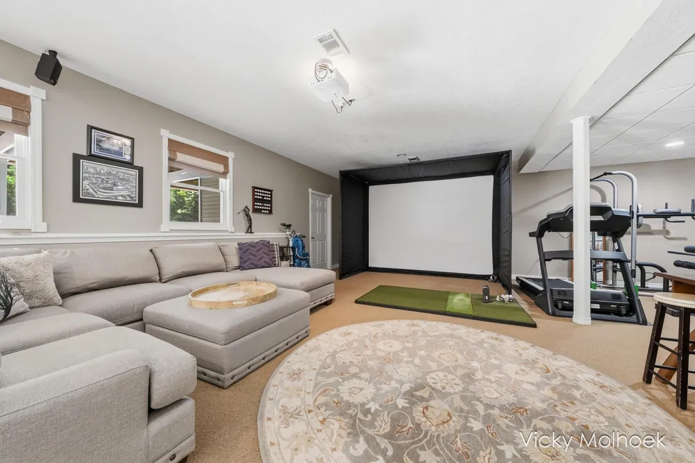 817 Pheasant Ridge Drive Hastings, MI 49058