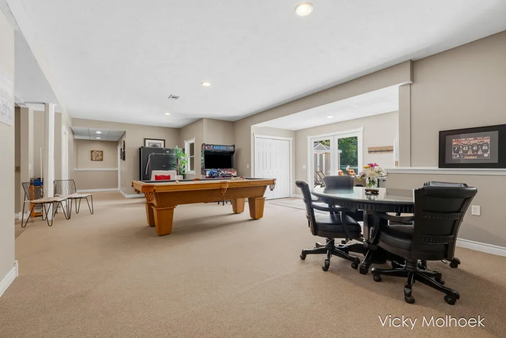 817 Pheasant Ridge Drive Hastings, MI 49058