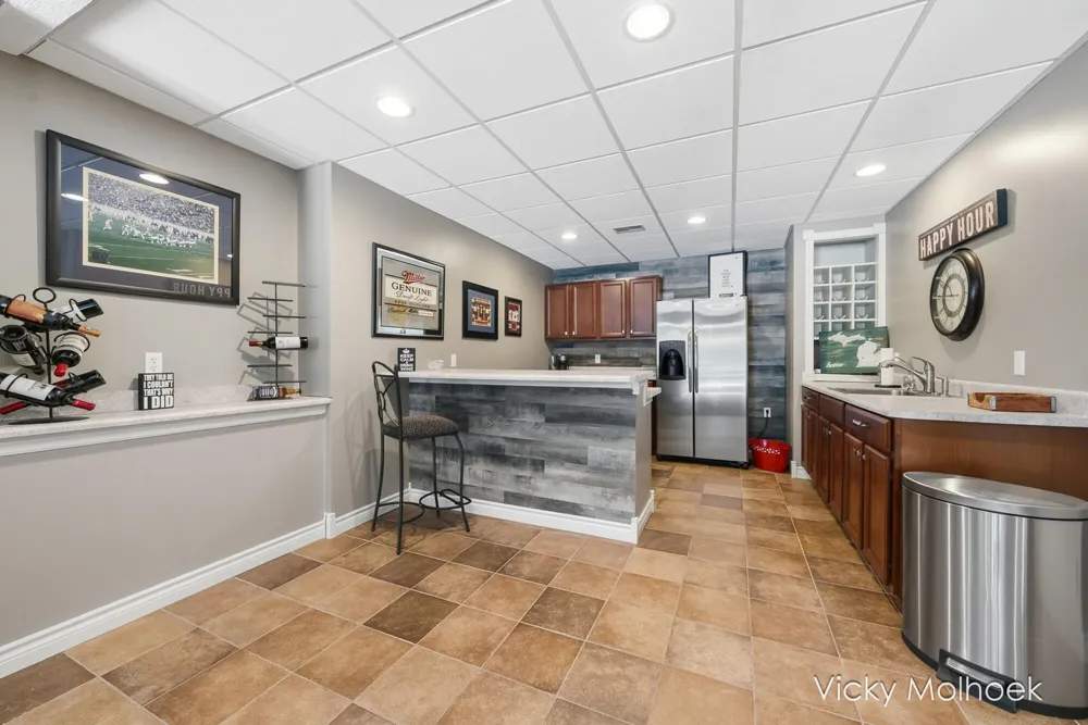 817 Pheasant Ridge Drive Hastings, MI 49058