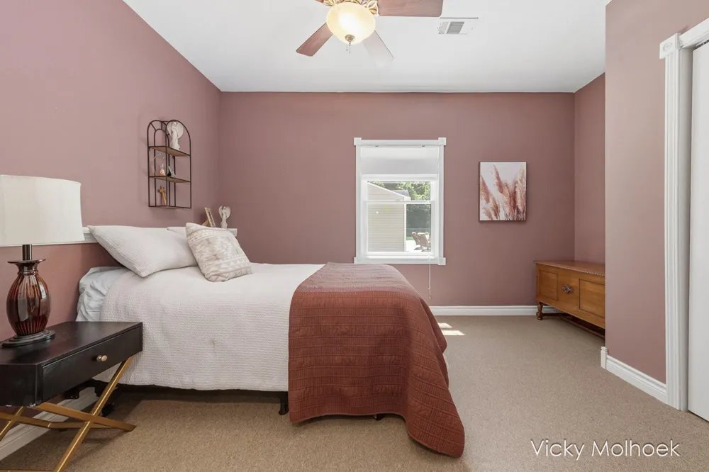 817 Pheasant Ridge Drive Hastings, MI 49058