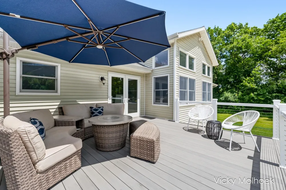 817 Pheasant Ridge Drive Hastings, MI 49058