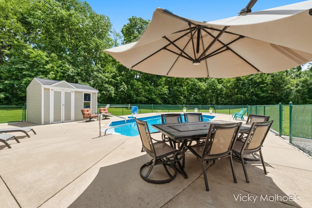 817 Pheasant Ridge Drive Hastings, MI 49058