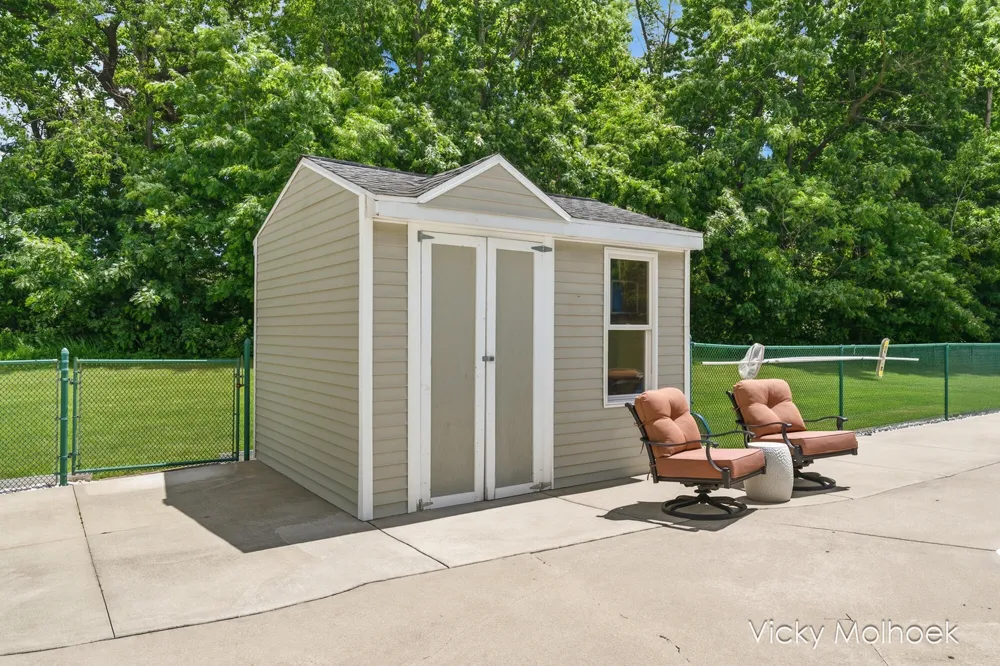 817 Pheasant Ridge Drive Hastings, MI 49058