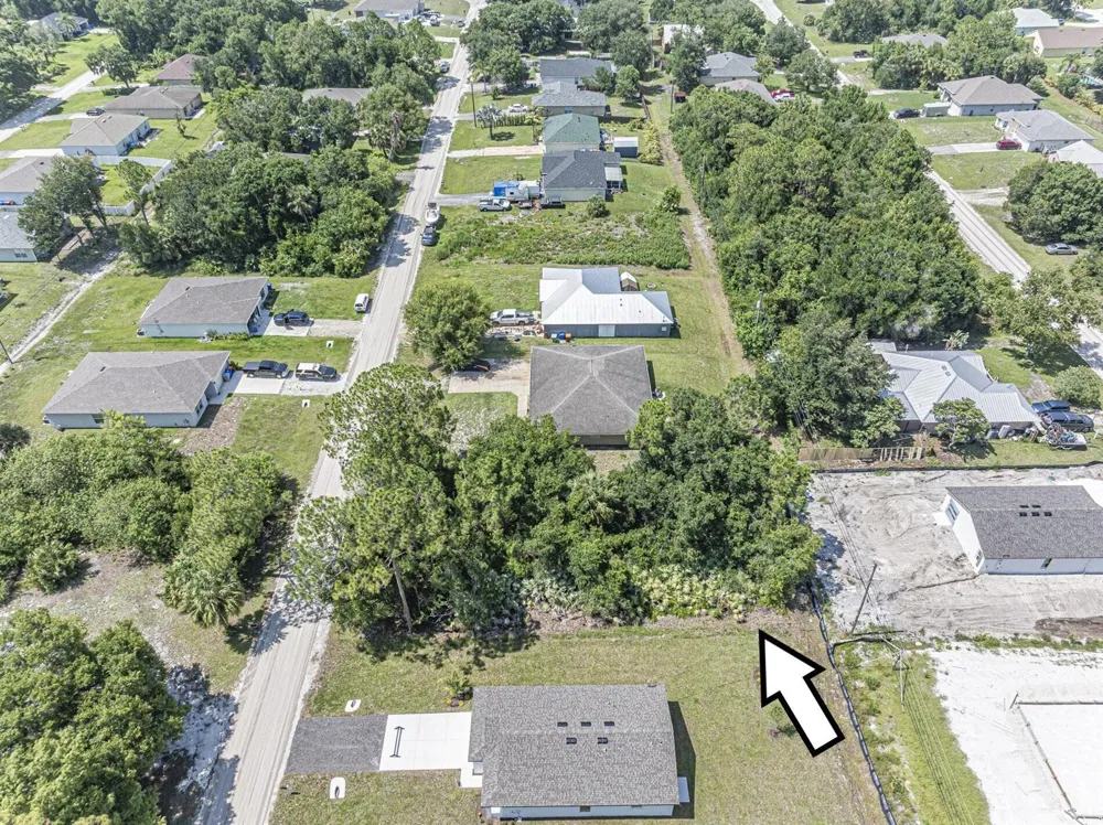 8566 105th Avenue Vero Beach, FL 32967