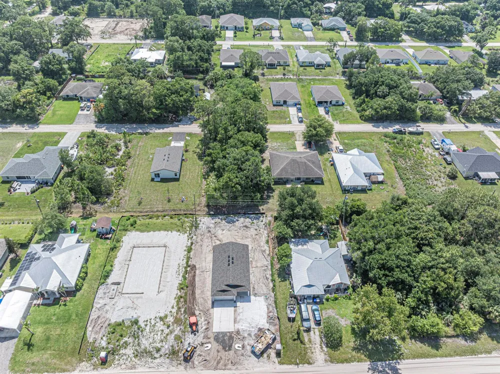 8566 105th Avenue Vero Beach, FL 32967
