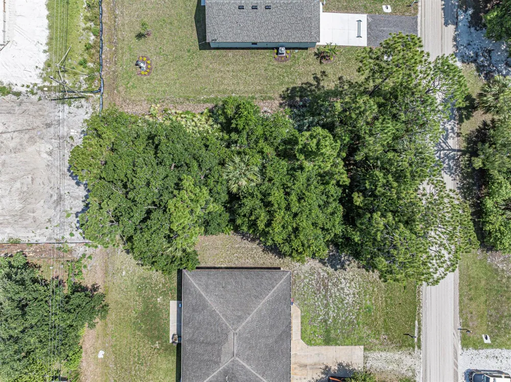8566 105th Avenue Vero Beach, FL 32967