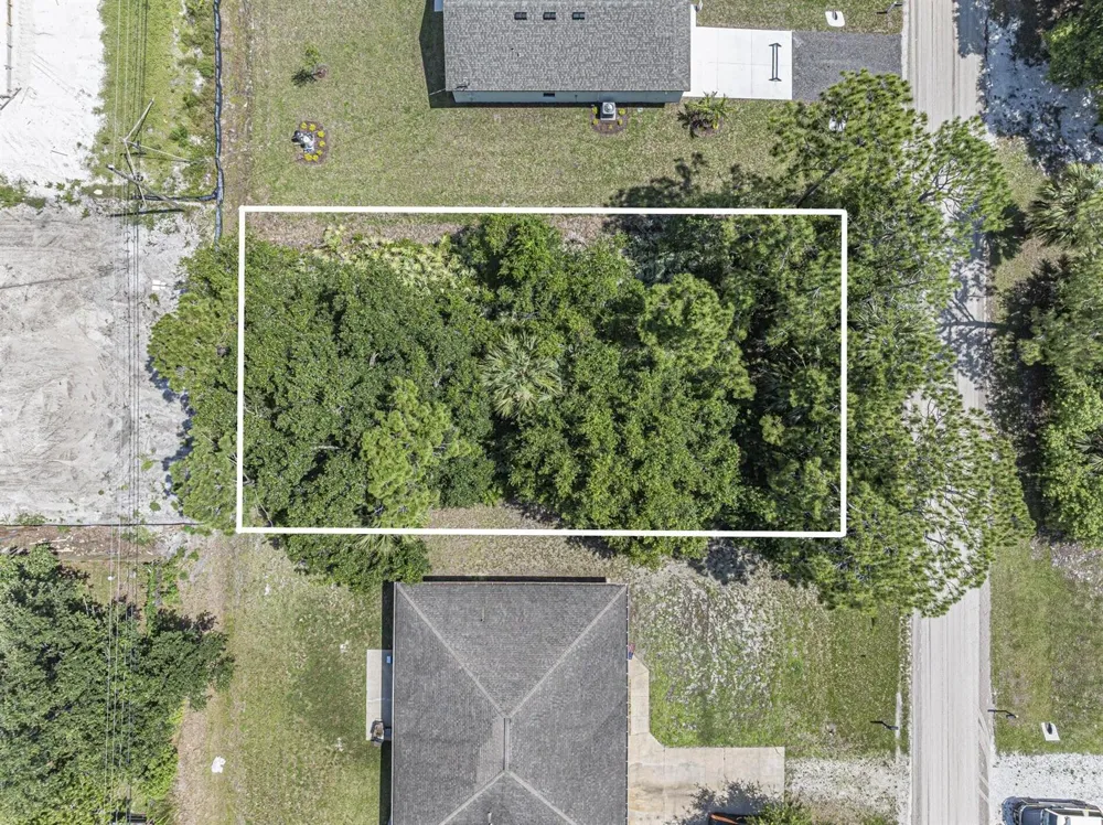 8566 105th Avenue Vero Beach, FL 32967