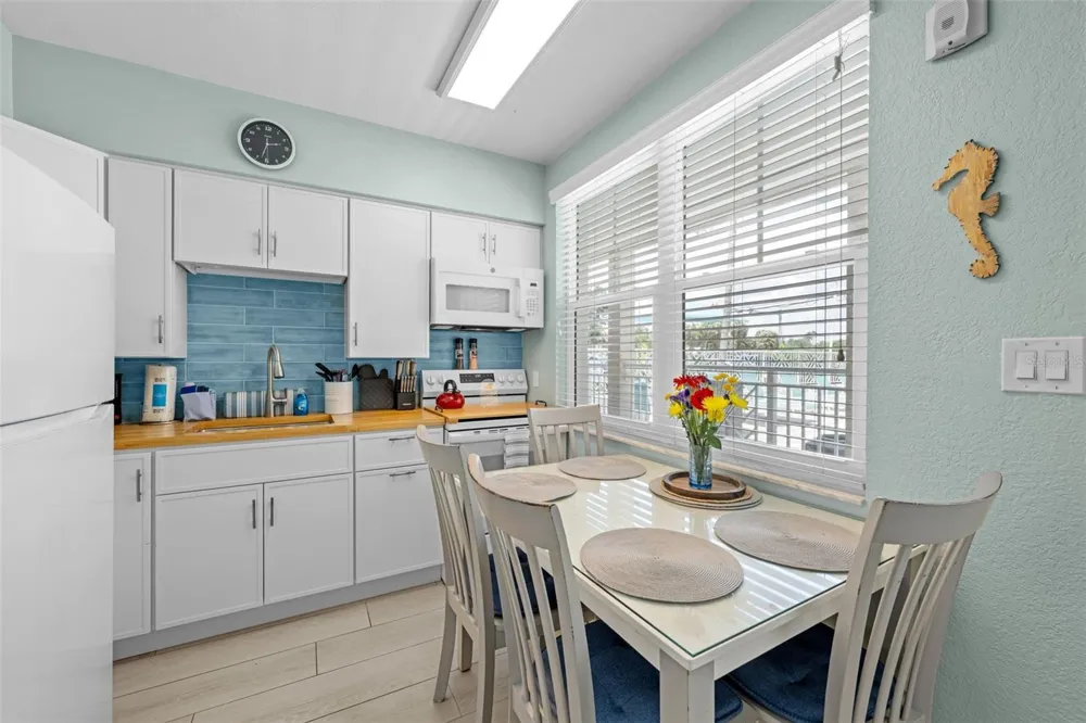 530 MANDALAY AVENUE #106 Clearwater Beach, FL 33767