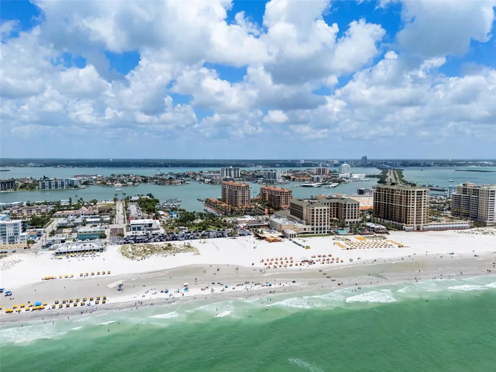 530 MANDALAY AVENUE #106 Clearwater Beach, FL 33767