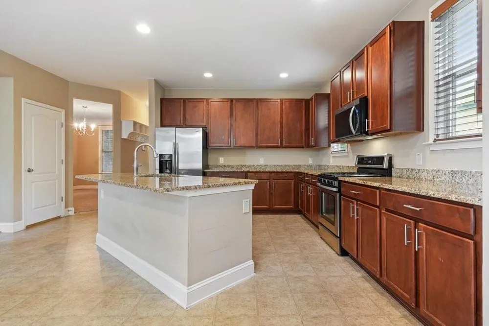 1010 Chelsey Way Roswell, GA 30075