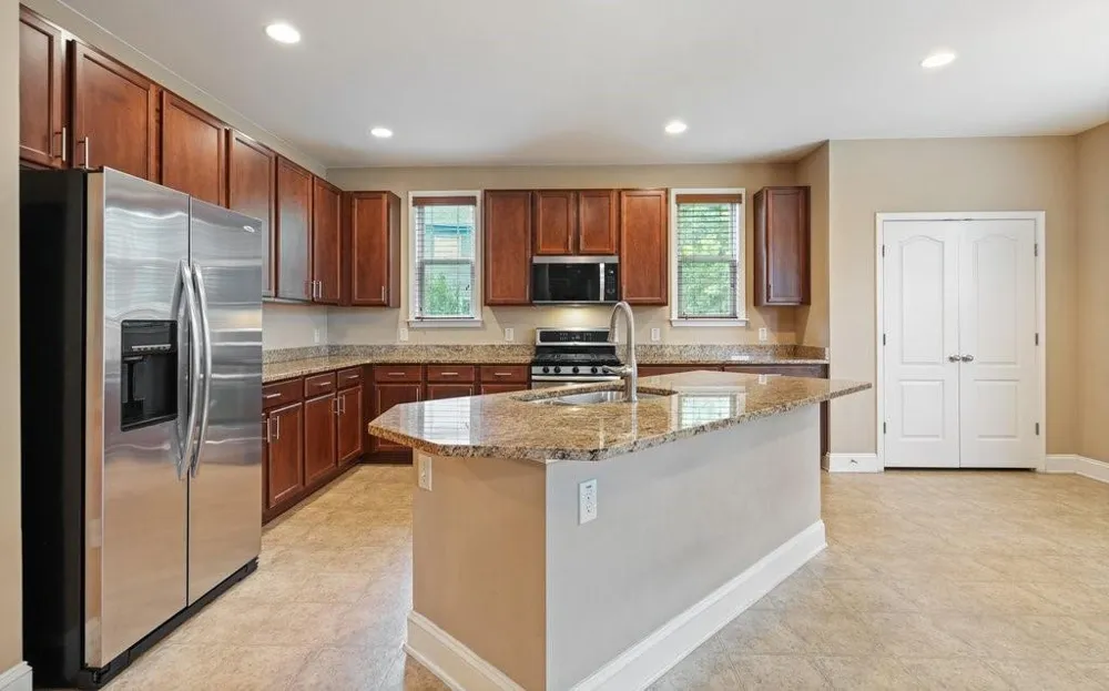 1010 Chelsey Way Roswell, GA 30075