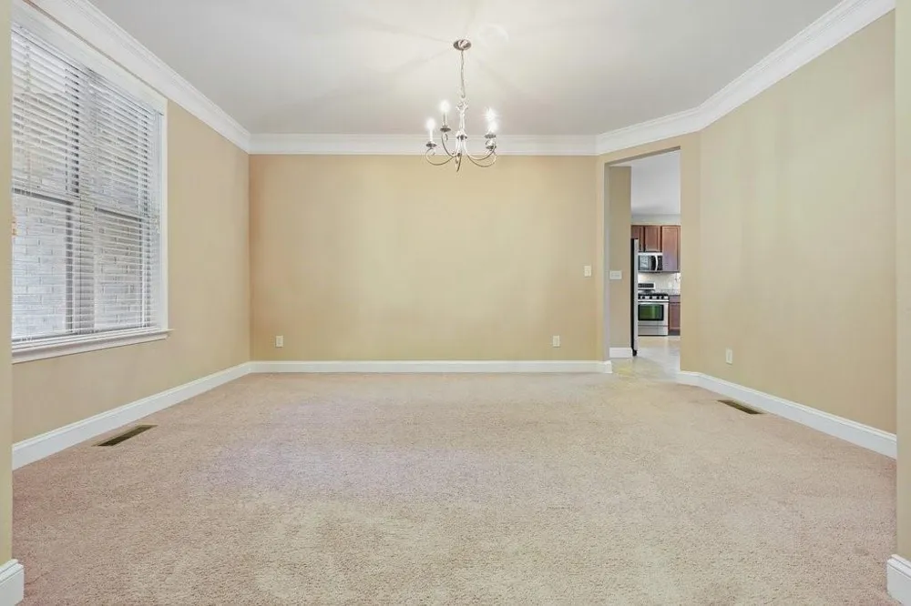 1010 Chelsey Way Roswell, GA 30075