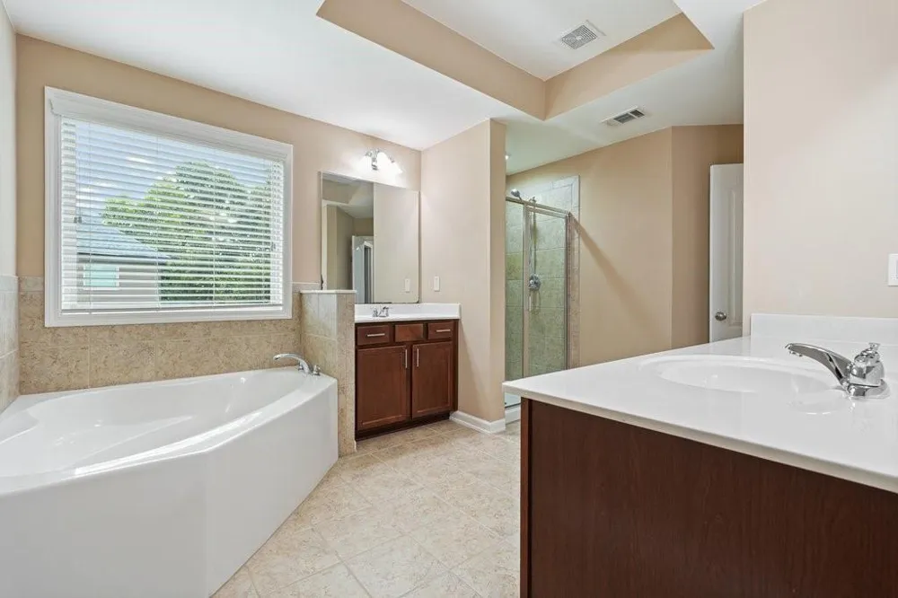 1010 Chelsey Way Roswell, GA 30075