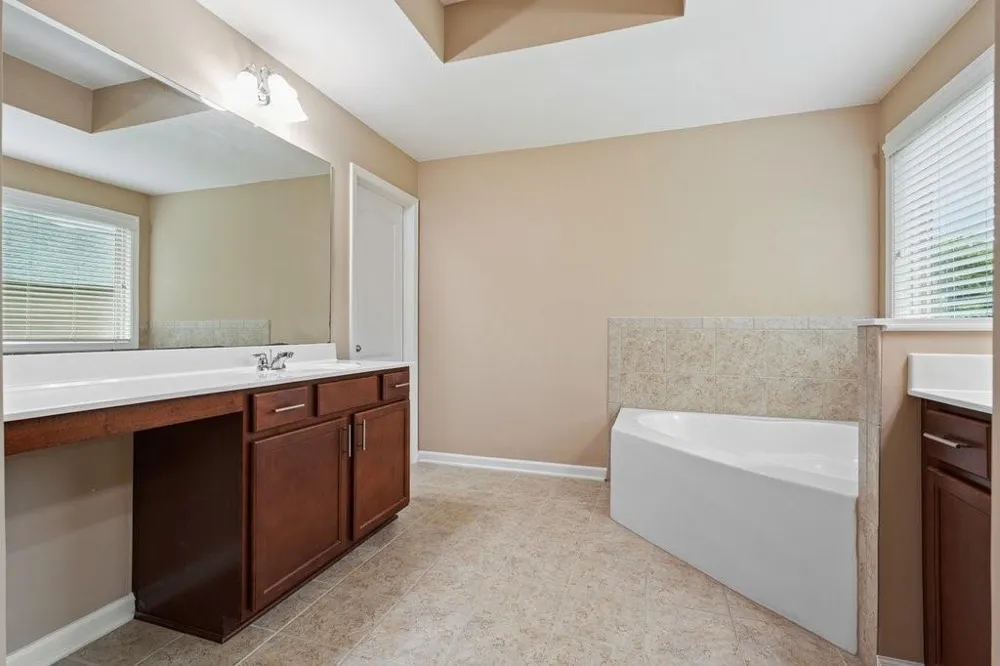 1010 Chelsey Way Roswell, GA 30075