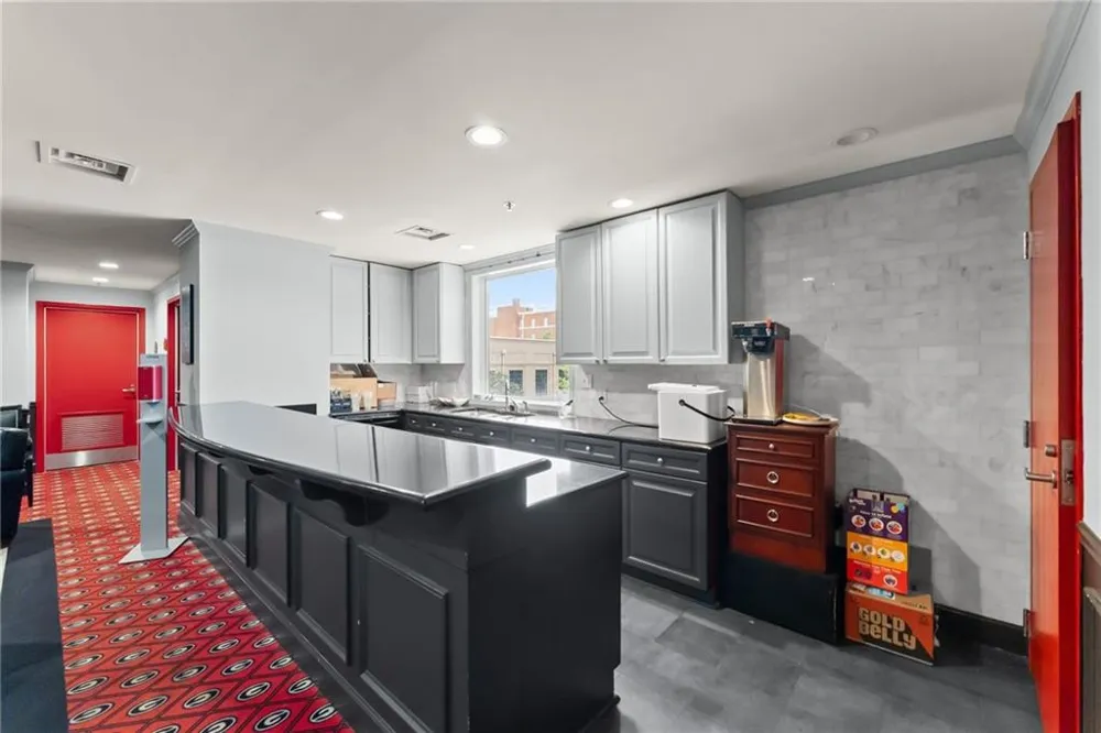 250 W Broad Street #205 Athens, GA 30601