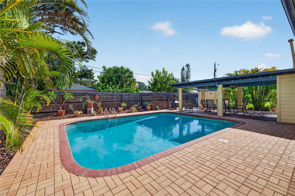 6113 10TH AVENUE S Gulfport, FL 33707