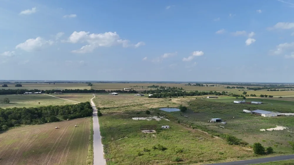 1701 County Road 417 Taylor, TX 76574