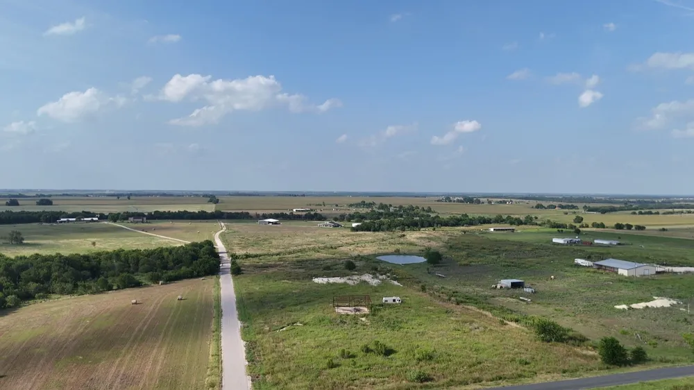 1701 County Road 417 Taylor, TX 76574