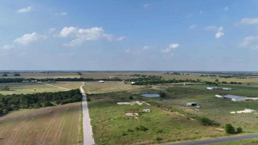 1701 County Road 417 Taylor, TX 76574