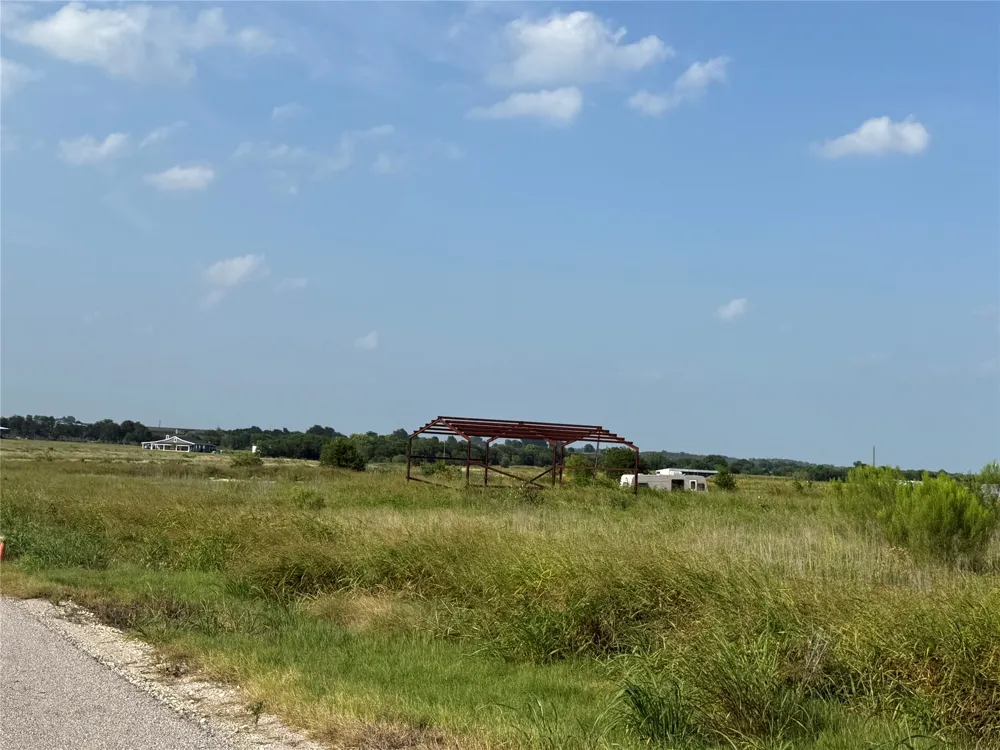 1701 County Road 417 Taylor, TX 76574