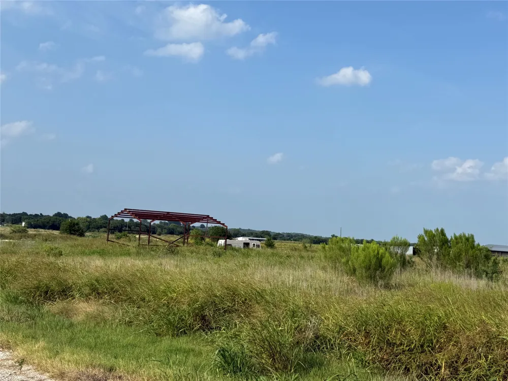 1701 County Road 417 Taylor, TX 76574